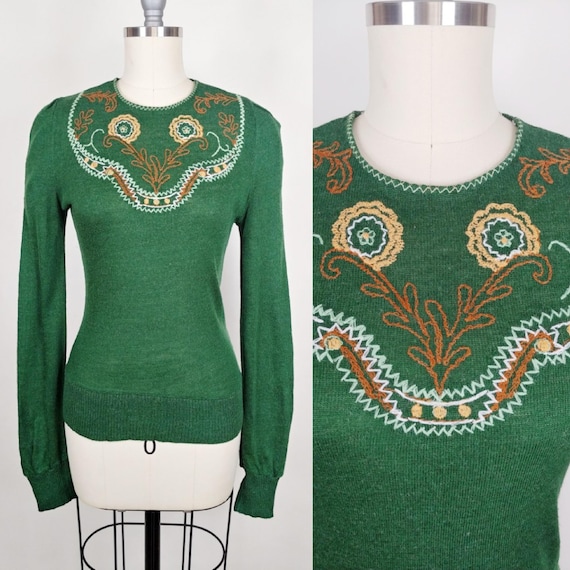U) Pull vert et doré à relief brodé perles sequins de L'Aventura Paris vintage - Vêtements