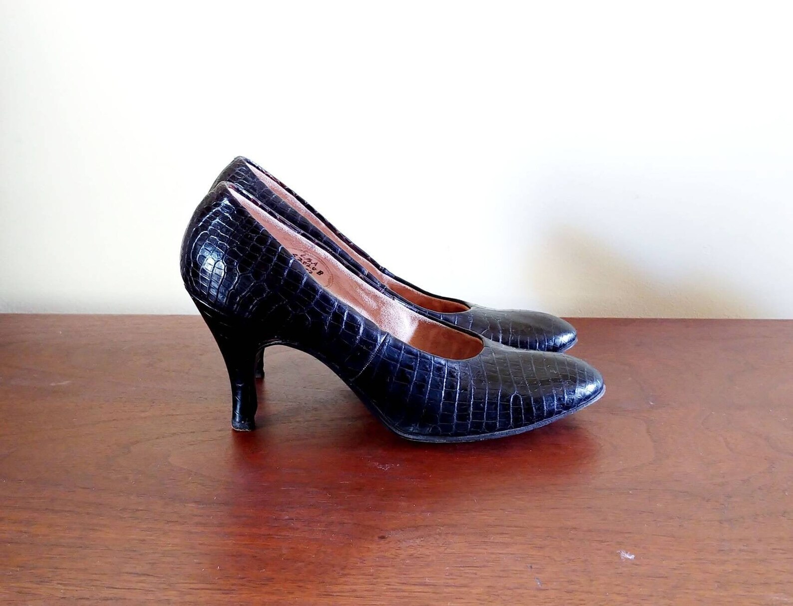 alligator skin pumps