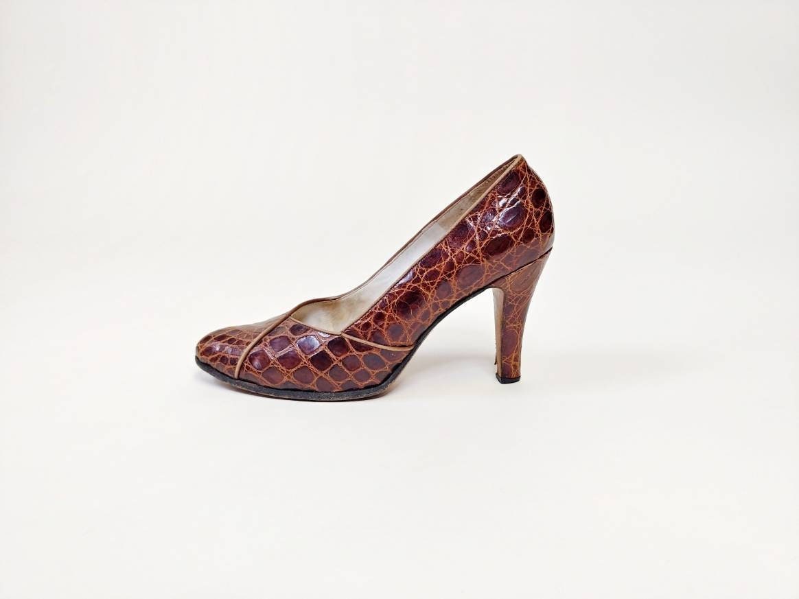 Alligator hotsell skin heels