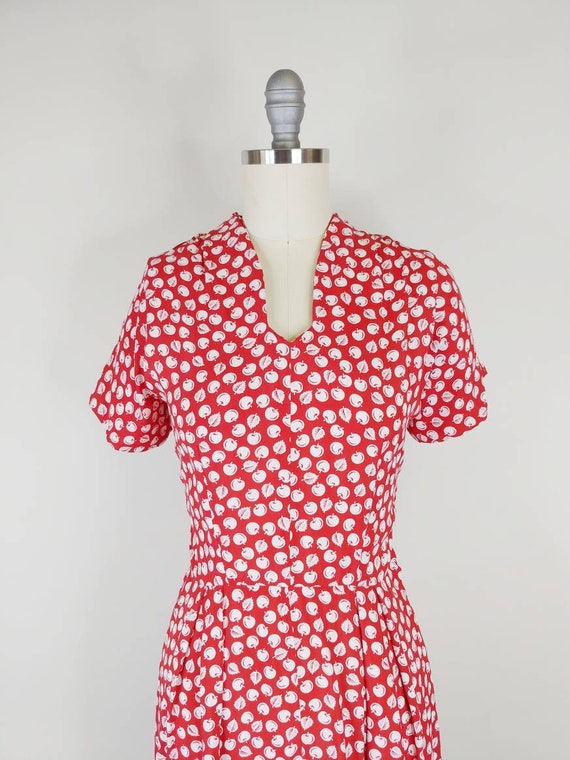 1940s Apple Novelty Print Rayon Dress | Vintage 4… - image 4