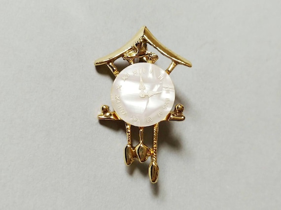 1960s Cuckoo Clock Mother of Pearl Novelty Brooch… - image 1