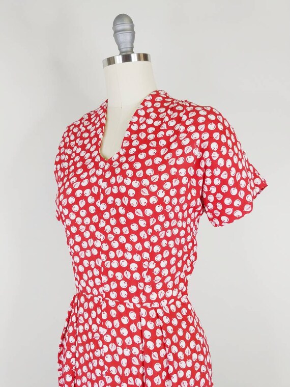 1940s Apple Novelty Print Rayon Dress | Vintage 4… - image 6