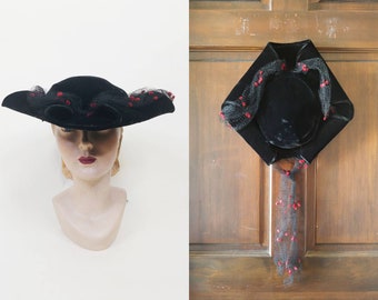 1930s Tricorn Black and Red Velvet Hat | Vintage 30s Saks 34th Three Musketeers  Brimmed Tri Corner Net Hat | Women's Hats
