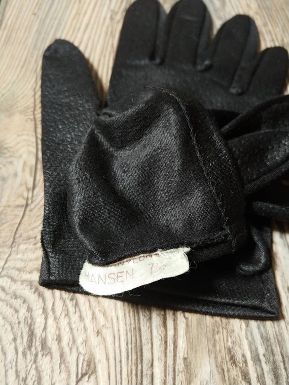 N°1 Gants élégants noir toiles d'araignée