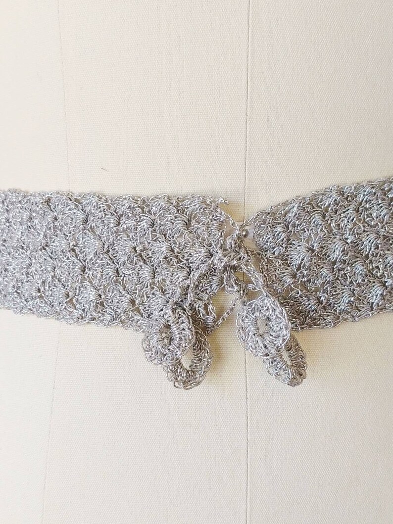 1950s Silver Lurex Crochet Belt and Clutch Women/'s Formal Evening Accessories Vintage 50s Metallic Waist Belt and Purse Set