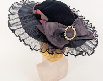 Pink and Black 1980s Lancaster Wool Vintage Hat With Ear  display picture 2