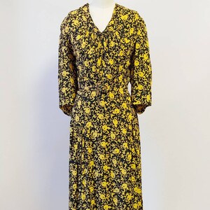 1930s Black and Yellow Rayon Dress Vintage 30s V Neck Day Dress Women's Clothing Large image 2