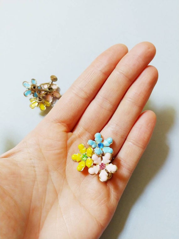 1960s Pink Blue Yellow Plastic Flower Earrings | … - image 6