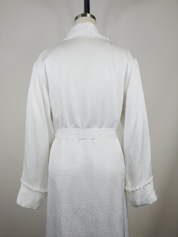 1940s Embroidered Rayon Robe | Vintage 40s White … - image 9