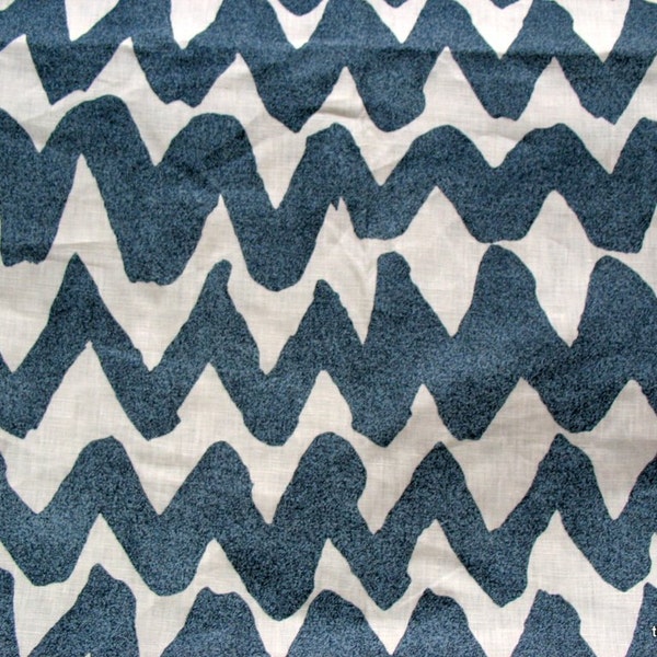 Extra Wide Linen Fabric Remnant in Large Abstract Zigzag Print