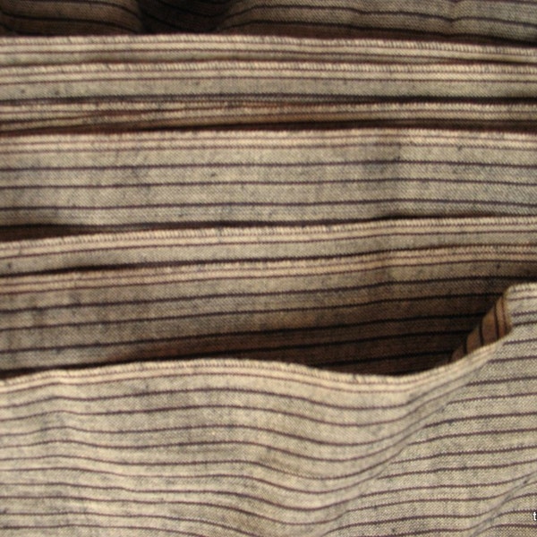 Deux tons fils teints rayé Peace / Ahimsa coton tissu Homespun / tissu Khadi au Cour de la moitié