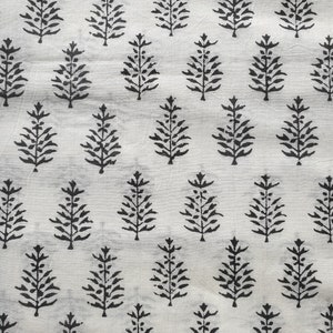 Tissu en coton léger noir et blanc imprimé au bloc à main pour rideaux