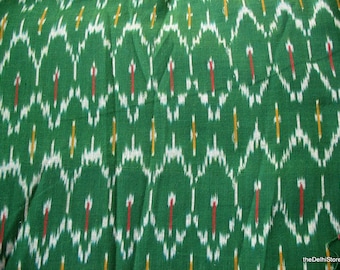 Groene ikat-katoen / garengeverfde, zelfgesponnen katoenen stof Verkocht op maat gesneden