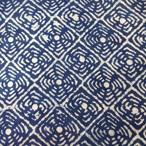 Pre cut 1 Yard Geometric Print Indigo Dye Indian  Block Print Soft Cotton Stamped Fabric / Mud Cloth