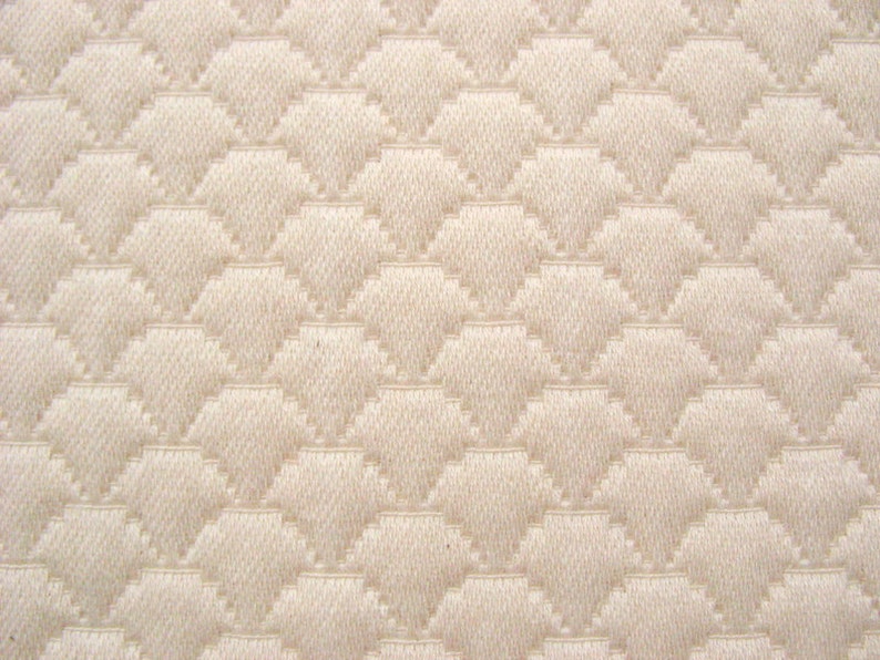 Cream Woven Scallop Pattern Fabric Textured Cotton Home Furnishing Fabric