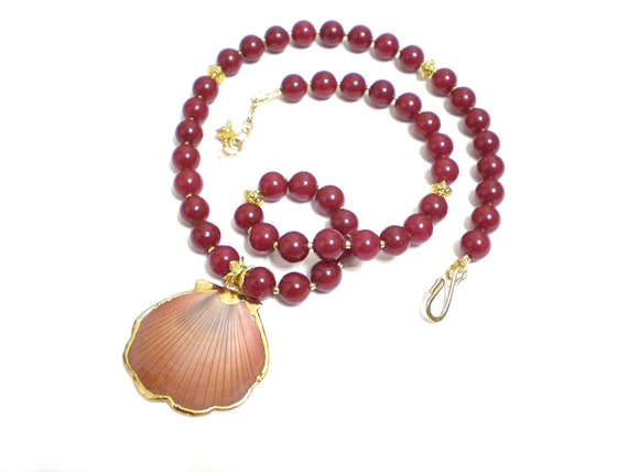 Jade necklace with shell cheap pendant