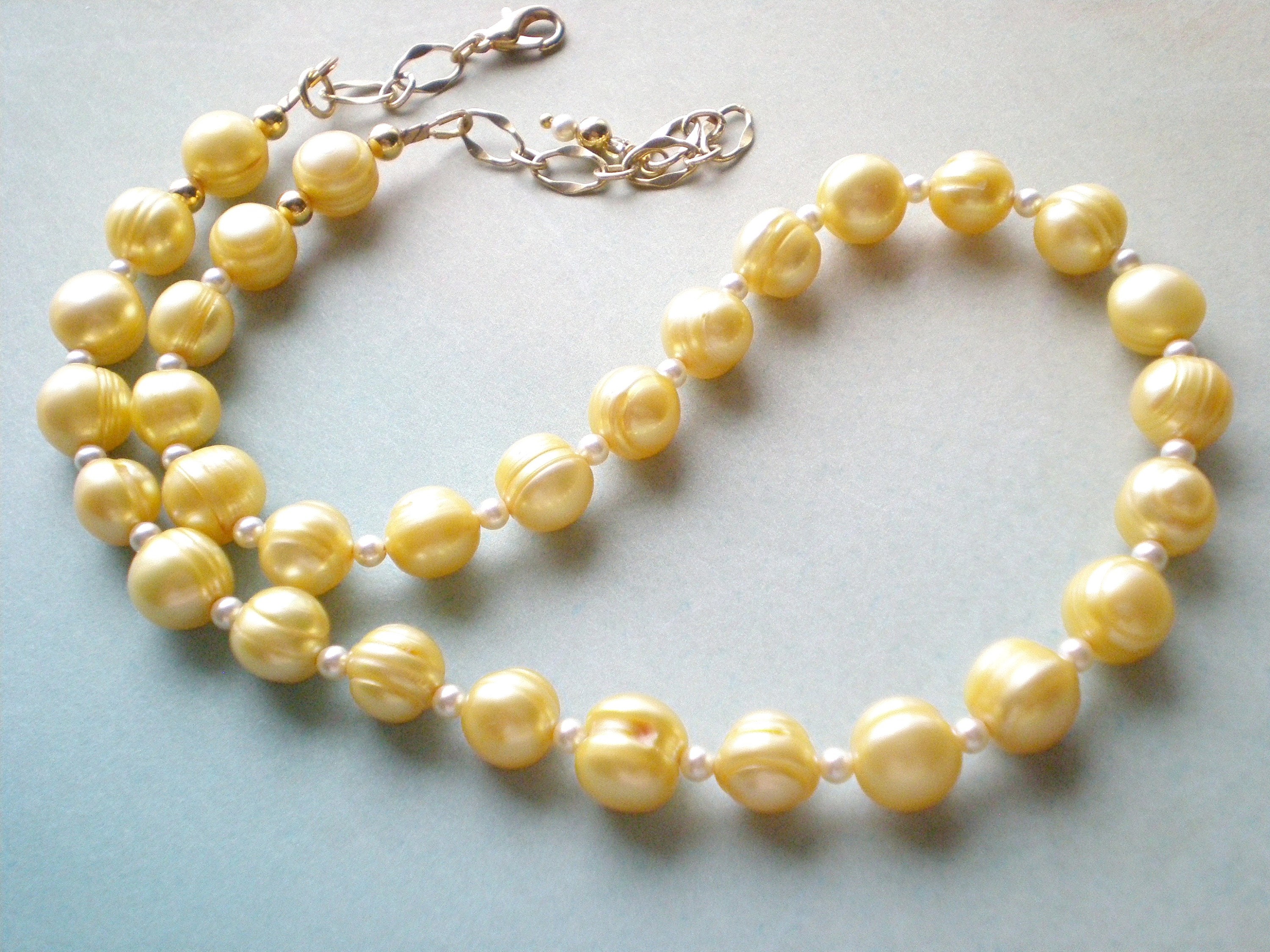 Soft Yellow Pearl Necklace With Yellow Gold White Yellow Fresh