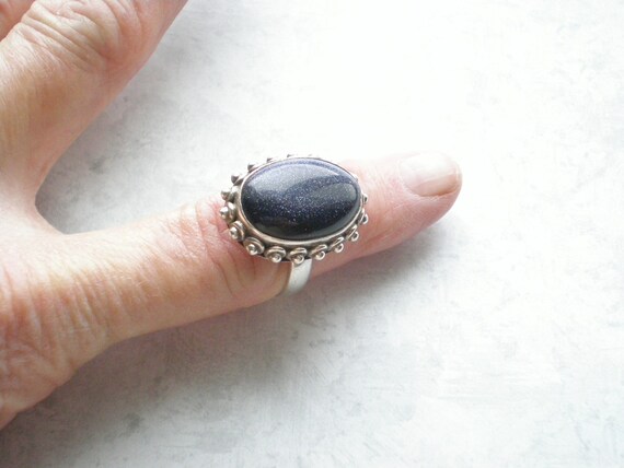Blue goldstone sterling silver ring, vintage larg… - image 5