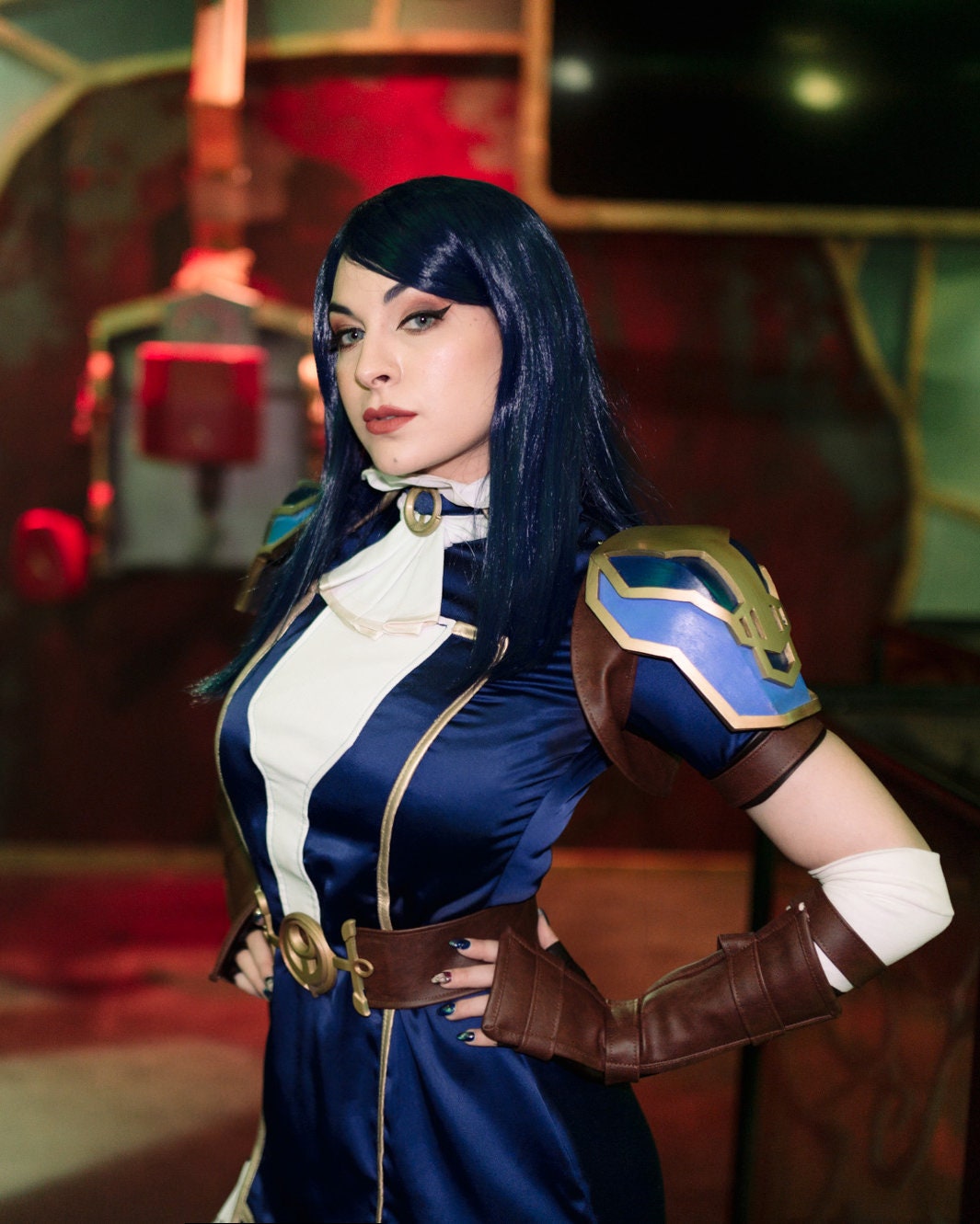 Caitlyn Arcane League of Legends-cosplay voor een middeleeuws ..., حجم الصورة 1065x1331