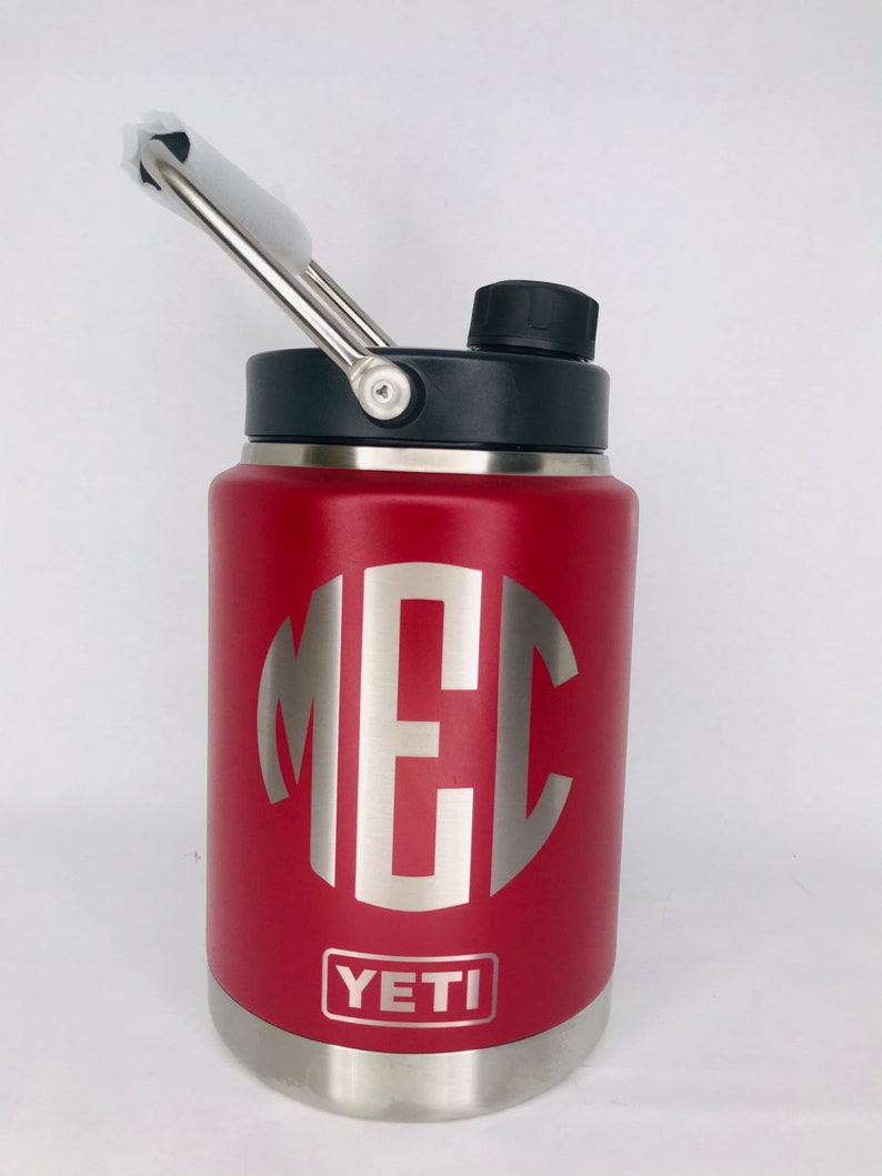 yeti 64 oz water jug