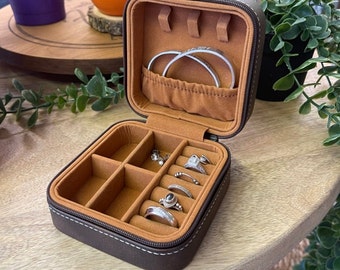 Engraved Vegan Leatherette Travel Jewelry Box, Compact Travel Case for Brides, Personalized Jewelry Box with Zipper, Custom Jewelry Box