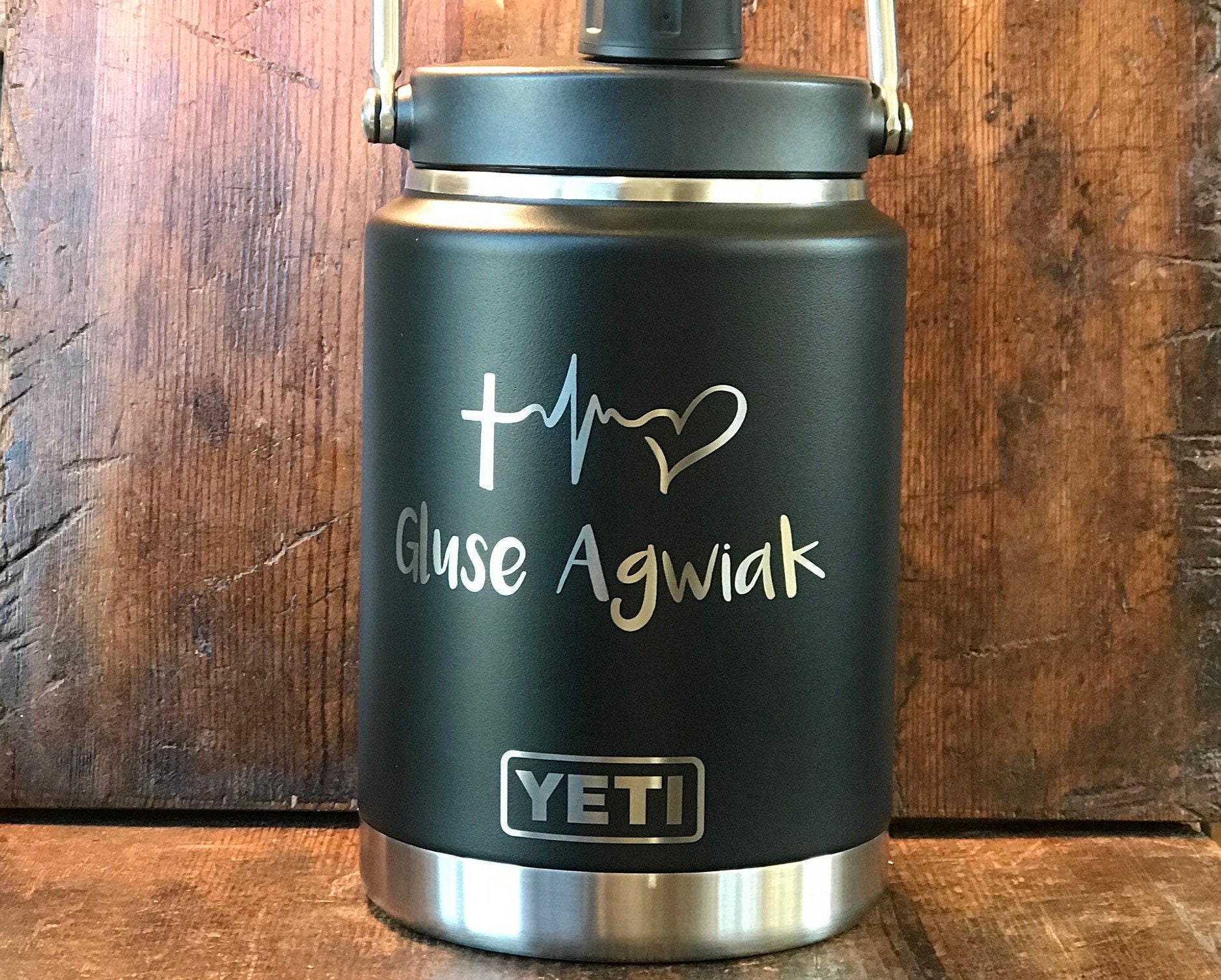 64oz Custom Engraved YETI Half Gallon Jug, 64 oz 1/2 Gallon Growler, Vacuum  Sealed Jug, Personalized Travel Jug, Engraved YETI Sports Jug