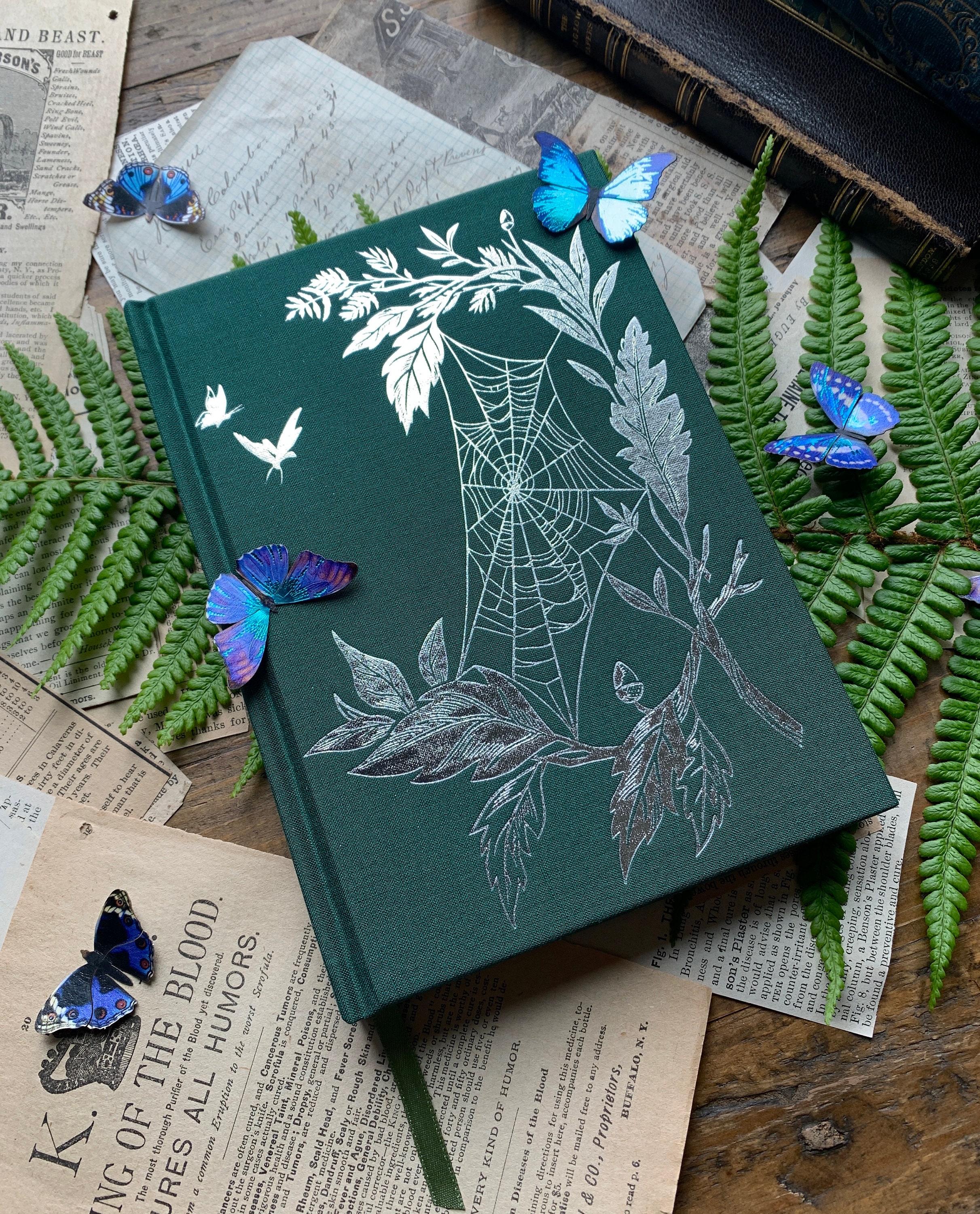The Botanist - B6 sketchbook, watercolor notebook, 300gsm, botanical notebook, linen notebook, watercolor notebook, dark academia, vegan
