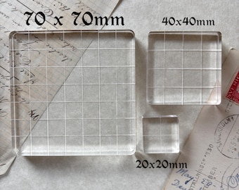 Clear acrylic stamp mounting block with grid