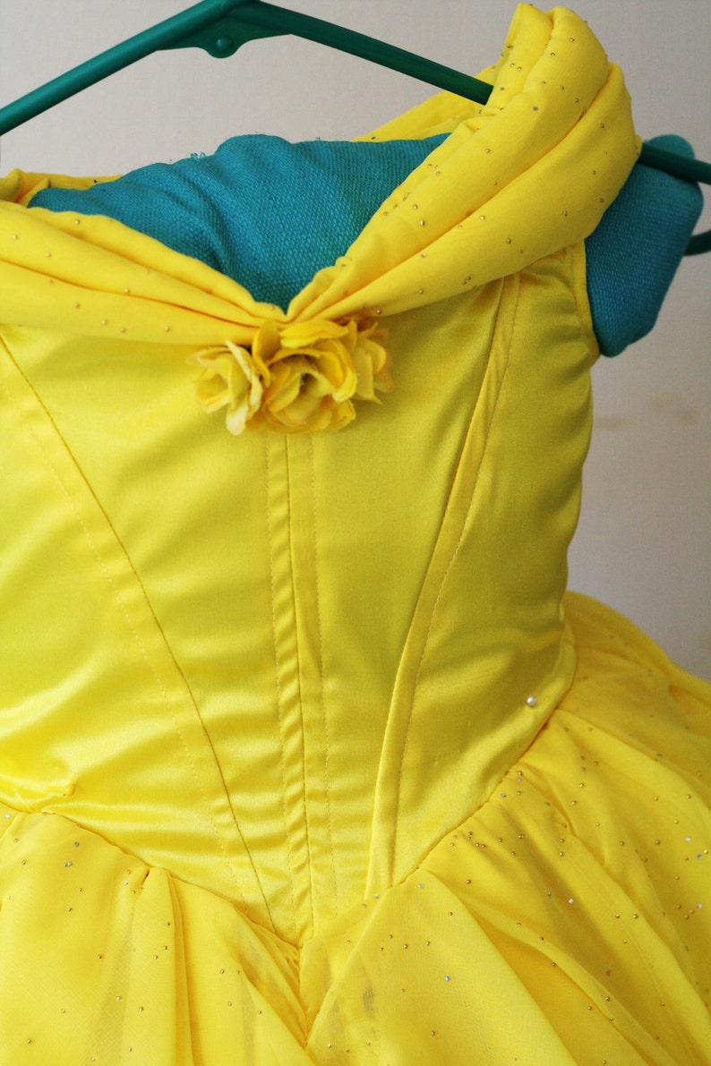 Beauty and the Beast Belle Costume COMMISSION afbeelding 3