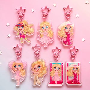Porte-clés poupée blonde film breloques acryliques cadeaux mignons collectionneur jour parfait rose western or disco plage patins à roulettes Margot