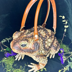 Handmade Frog or Toad Witch Lined Purse Handbag in Black or Green Brown