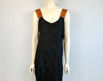 Vestido maxi de inspiración asiática con brocado de rosa negra de los años 80/90, talla grande/extragrande