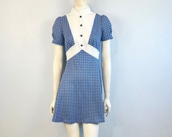 Süßes Mini-Mod-Kleid im Stil der 60er Jahre