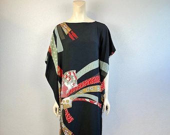 Vestido japonés con estampado de patchwork, estilo caftán. Se adapta hasta una talla XL.