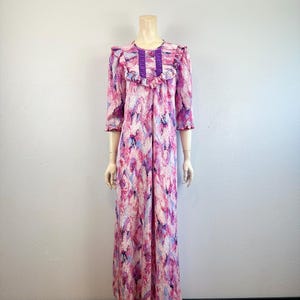 Beautiful Authentic Naturally Petite Muumuu, Size Medium