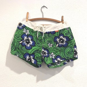 Vintage Hawaiian Print Shorts, Large image 1