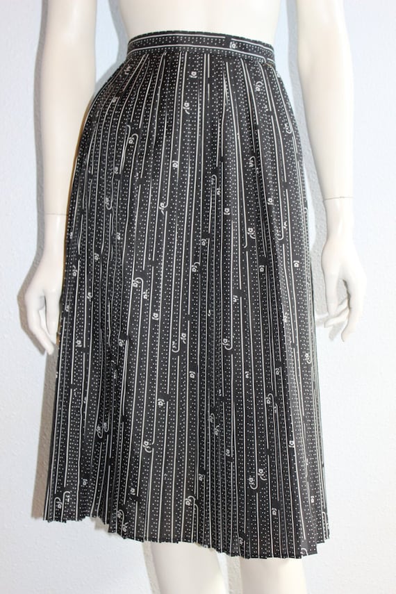 Dainty Alex Coleman, 1960's Black Floral Pleated S