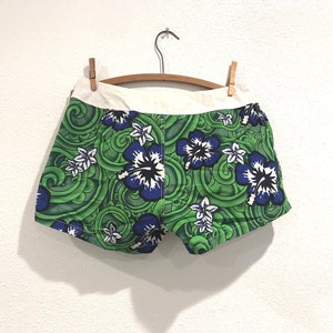 Vintage Hawaiian Print Shorts, Large image 2