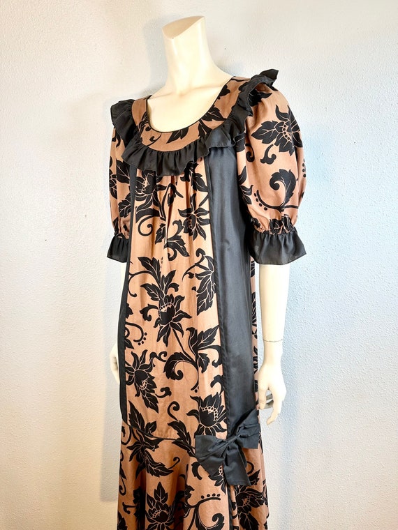 Beautiful Black and Brown Floral Muumuu, Large - image 2