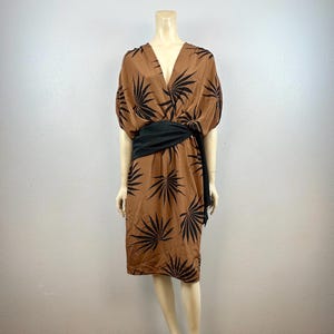 green emerald velvet dress PRIMARY FLORAL VINTAGE DAWN JOY FASHIONS DRESS – Keely main image 1