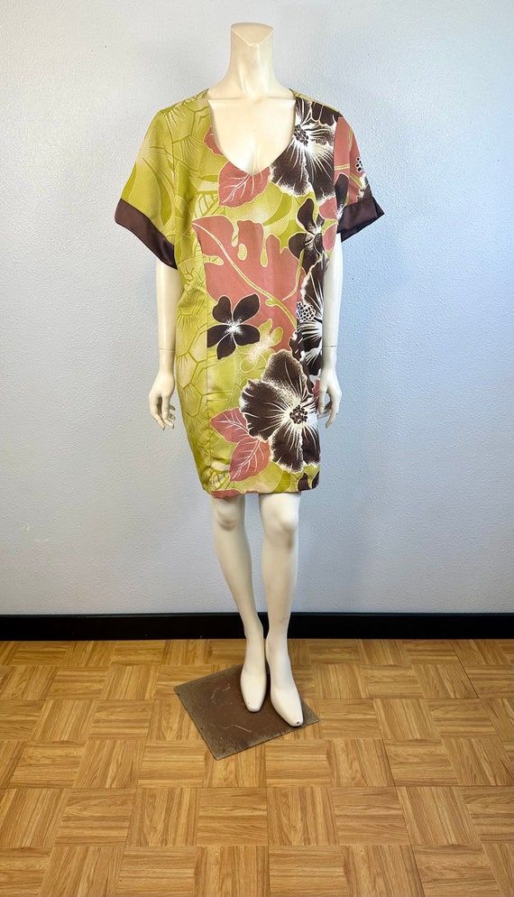 Beautiful Hawaiian Floral Print Short Dress, Size 