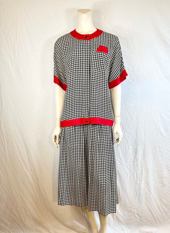 1980's 2 Piece Suit, Blouse and Skirt, Size 12 - image 1