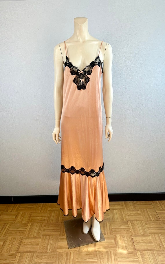 Beautiful Peach & Black Lace Vintage Night Gown, S