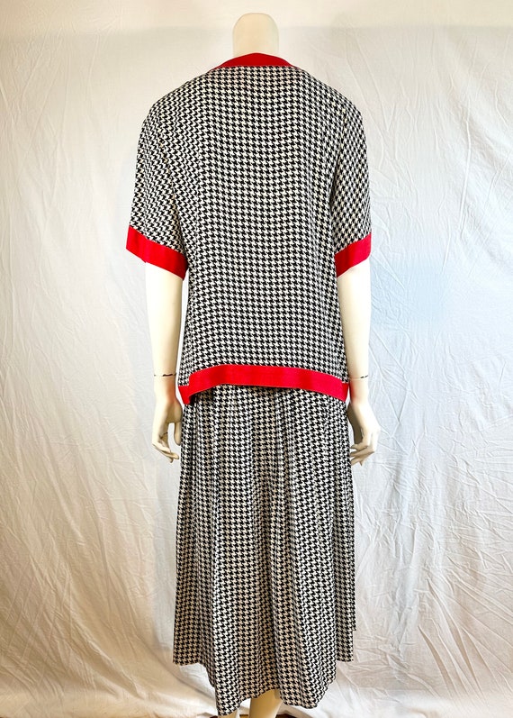 1980's 2 Piece Suit, Blouse and Skirt, Size 12 - image 3
