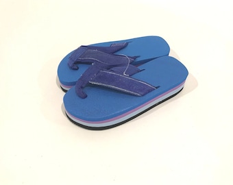 80's style shop flip flops