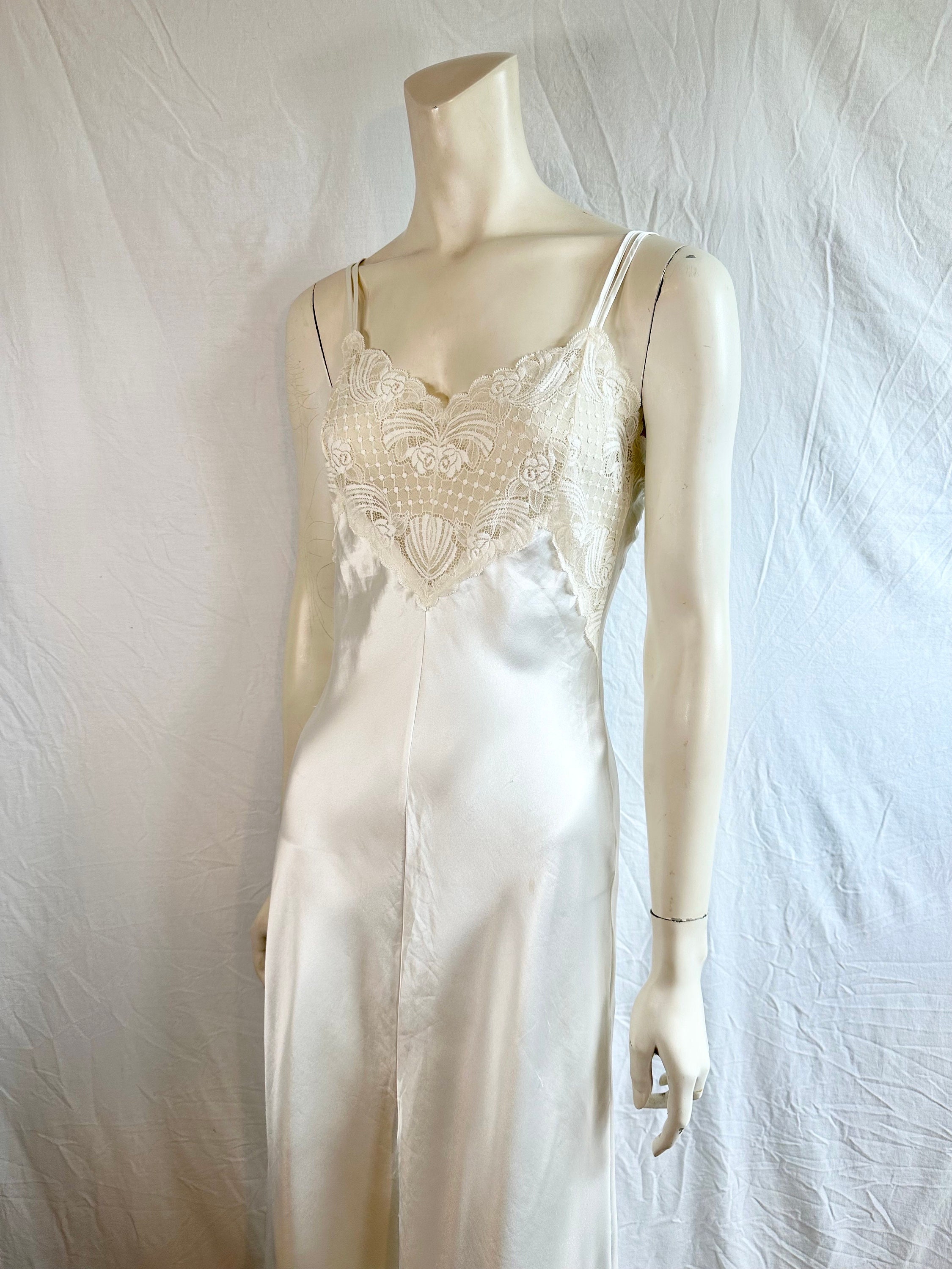 Found this Christian Dior slip dress/ night gown. Can't find any info on it  anywhere. Does anyone know anything about it? TY : r/VintageClothing