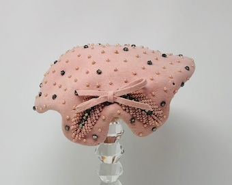 Vintage 50s Pearl Beaded Half Hat w/ Rhinestones // 1950s Pink Fascinator Wedding Hat // Crystal Encrusted Juliet Cap w/ Pearls