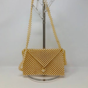Bolso de noche con cuentas de perlas // Cartera de mano estilo art déco vintage adornada con perlas y correa larga para el hombro