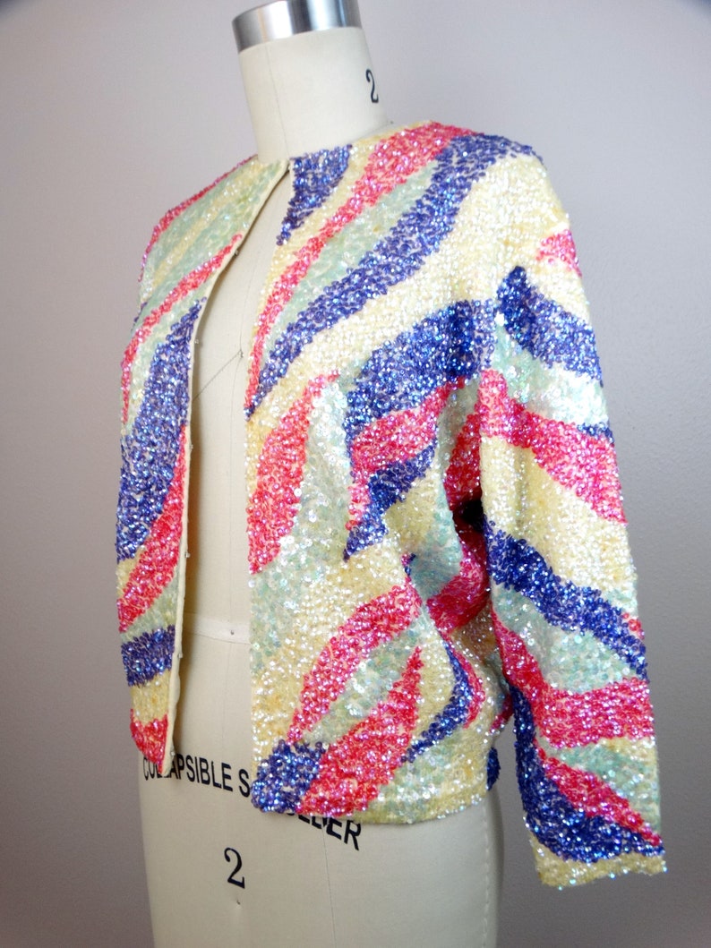 50s Sequin Embellished Cardigan / 1950s 1960s Iridescent Pink Purple and Yellow Pastel Sequined Vintage Sweater Jacket Shrug image 2