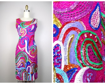 Vestido vintage de lentejuelas rosa intenso: vestido de fiesta psicodélico con cuentas de seda - DEADSTOCK